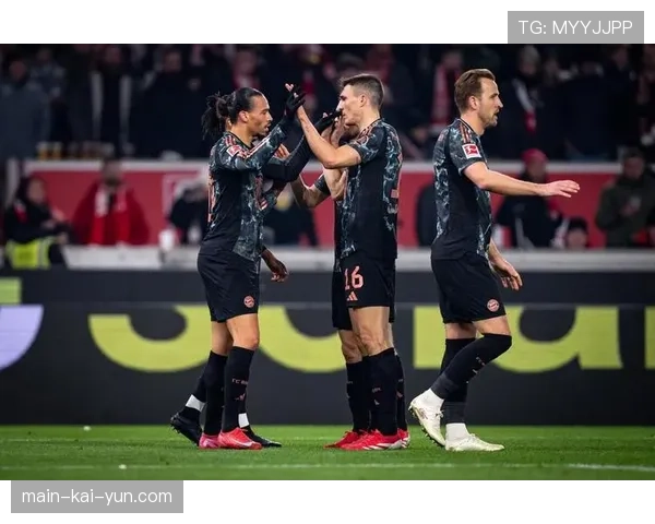 德甲赛后：斯图加特3-1门兴，提前两轮锁定下赛季欧冠席位